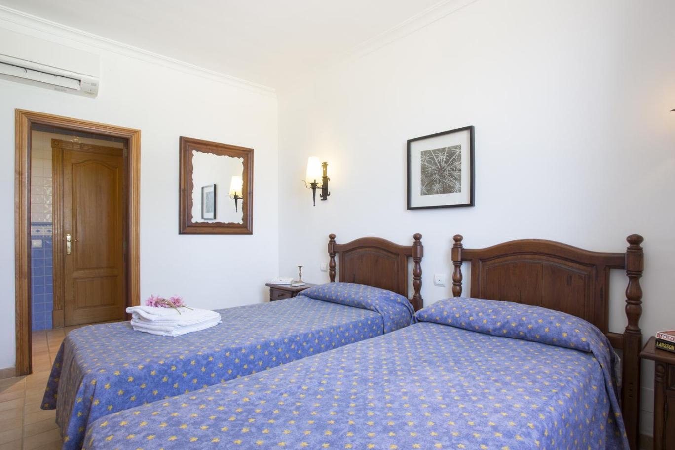 Villa With Private Mountain Ideal Runners Trailers Near Beach Approx 5 Min Walking Beach,Property Belong Puerto Pollensa Villas And Apartments Exterior foto
